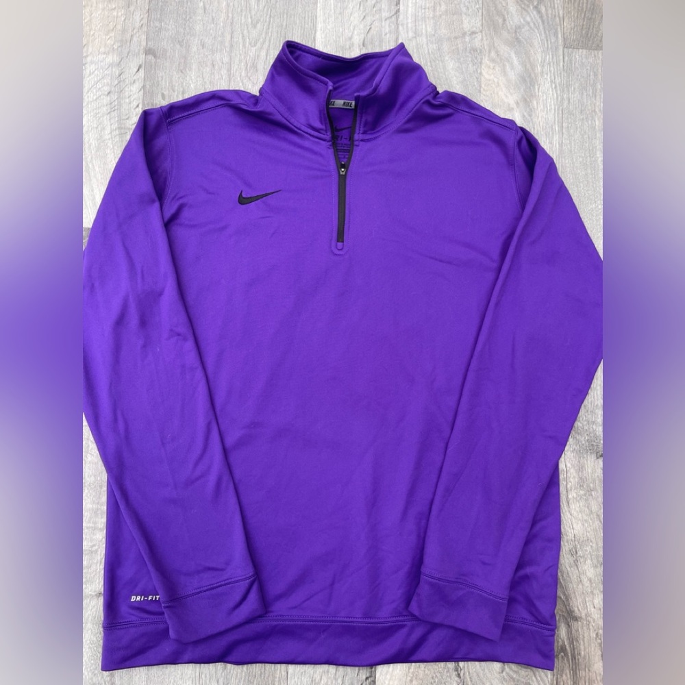 Nike ladies large Top